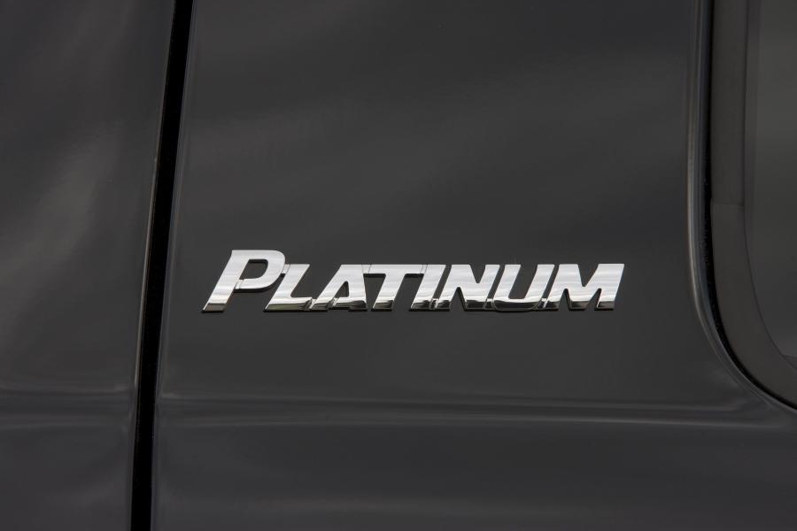  Toyota Tundra CrewMax Platinum Package 2010 года  (фото 14 из 32)